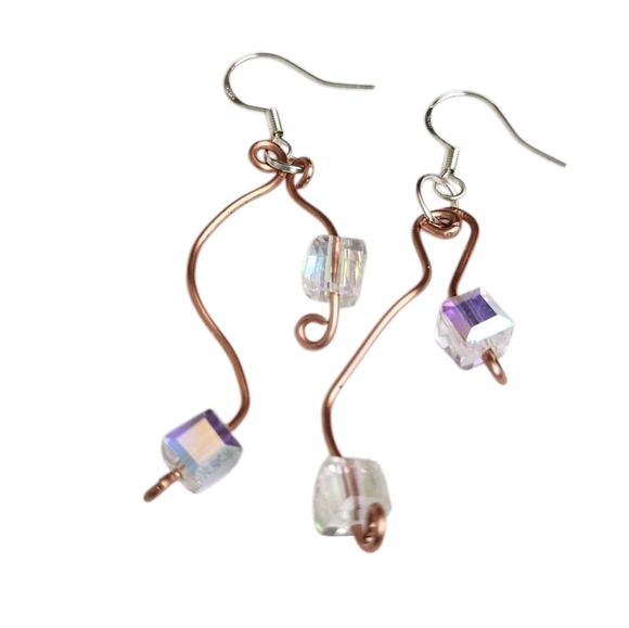 Copper Wire Crystal Cube Dangle Spirl Earrings - Picture 4 of 4